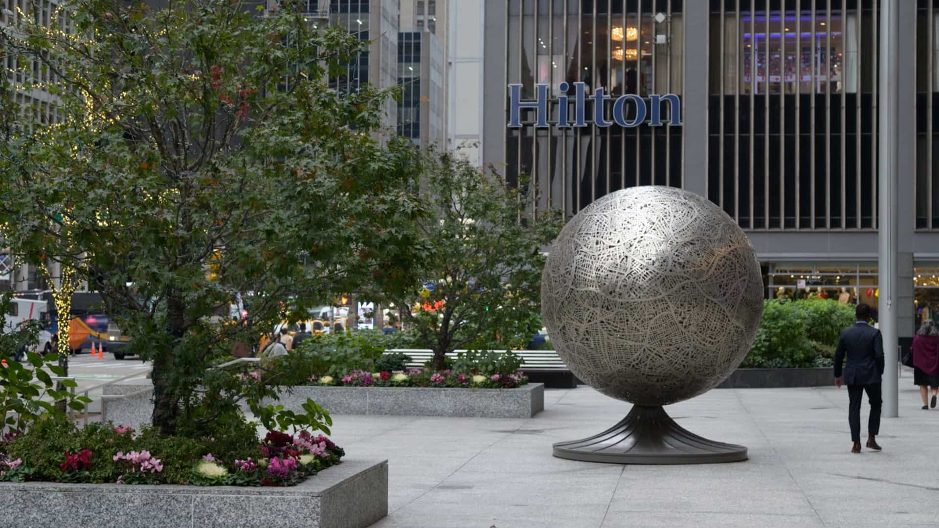 Plaza at 1345 Ave of the Americas